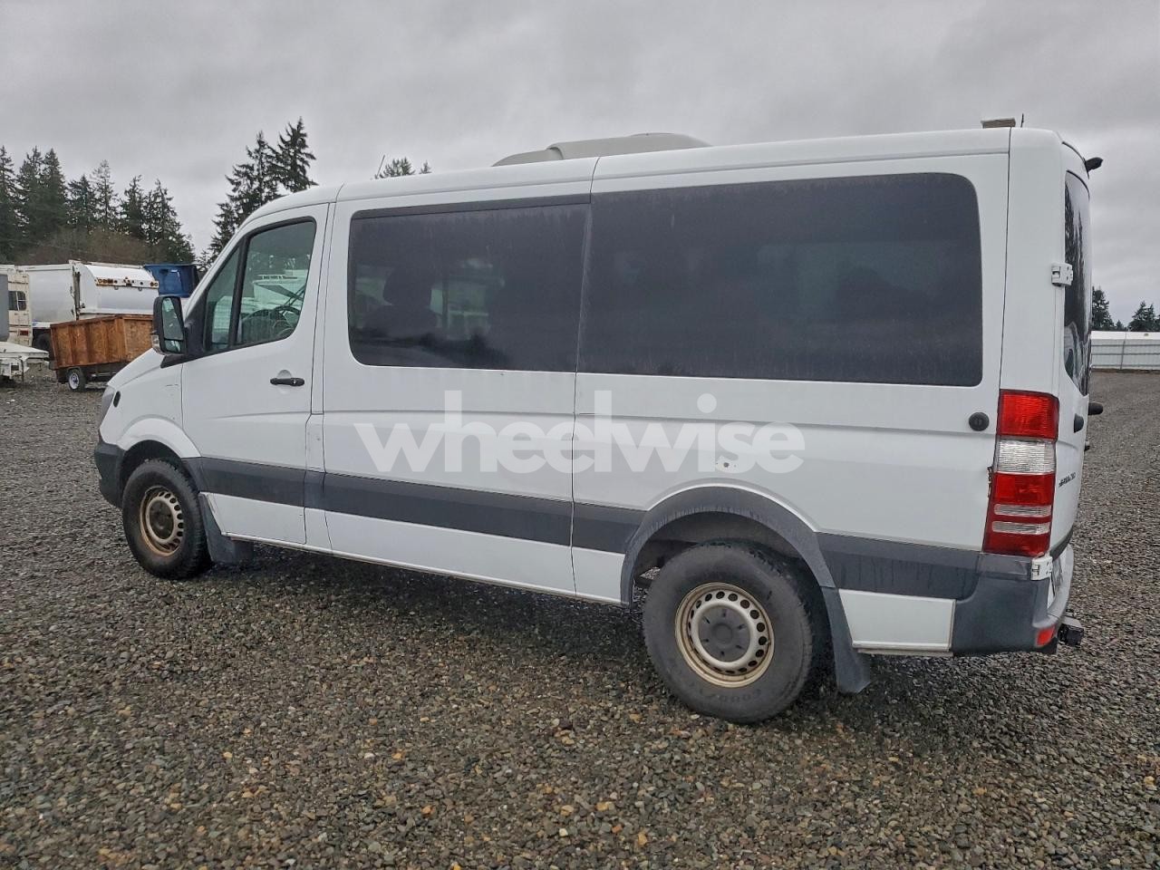 Photo 2 of 2015 FREIGHTLINER SPRINTER 2500 (VIN WCDPE7CCXF5996291)