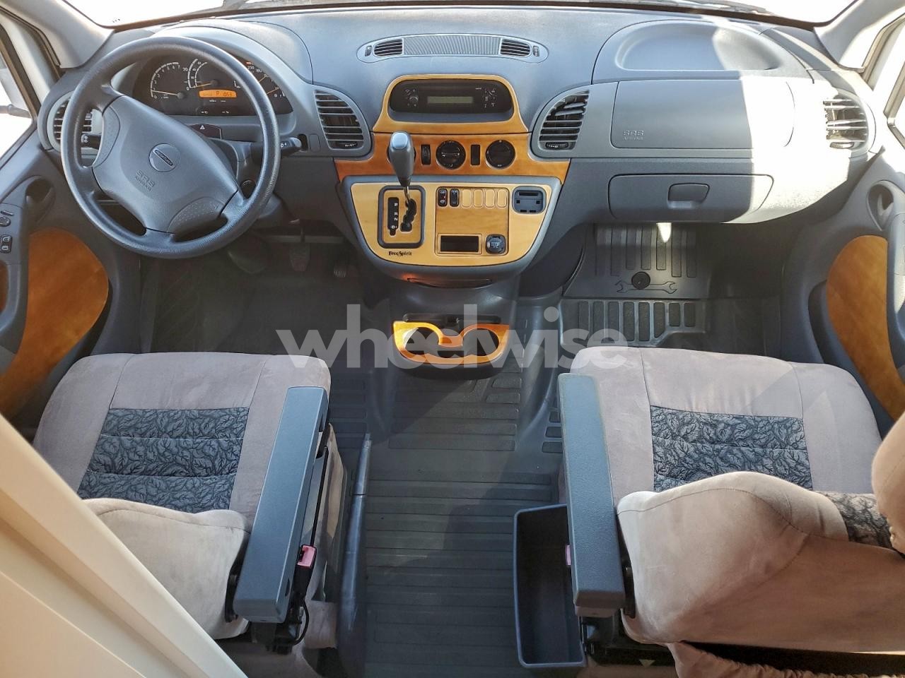 Photo 8 of 2005 LLPJ FREESPIRIT (VIN WD2PD744745657510)