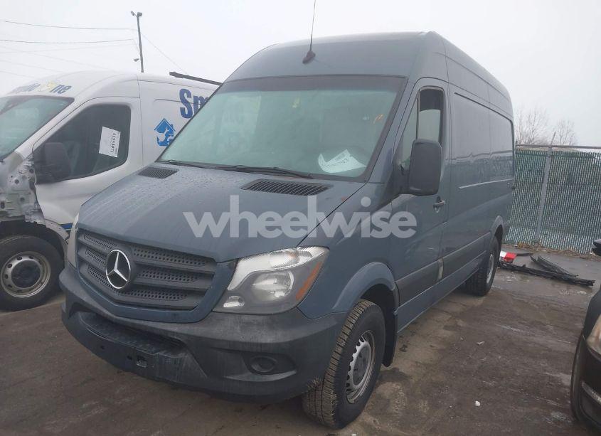 Photo 2 of 2018 Mercedes-benz Sprinter 2500 STANDARD ROOF V6 (VIN WD3PE7CD6JP626565)
