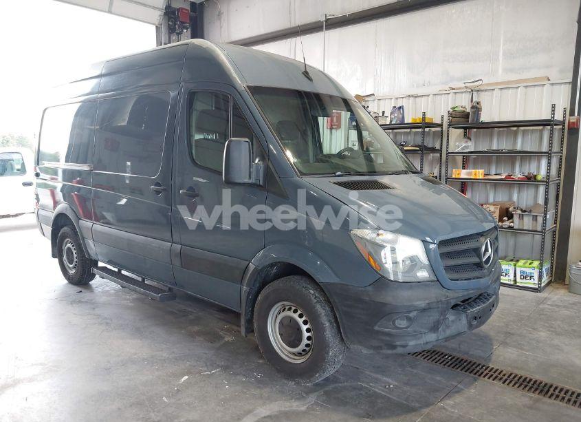 2018 Mercedes-benz Sprinter 2500 STANDARD ROOF V6 (VIN WD3PE7CD6JP632401) main photo