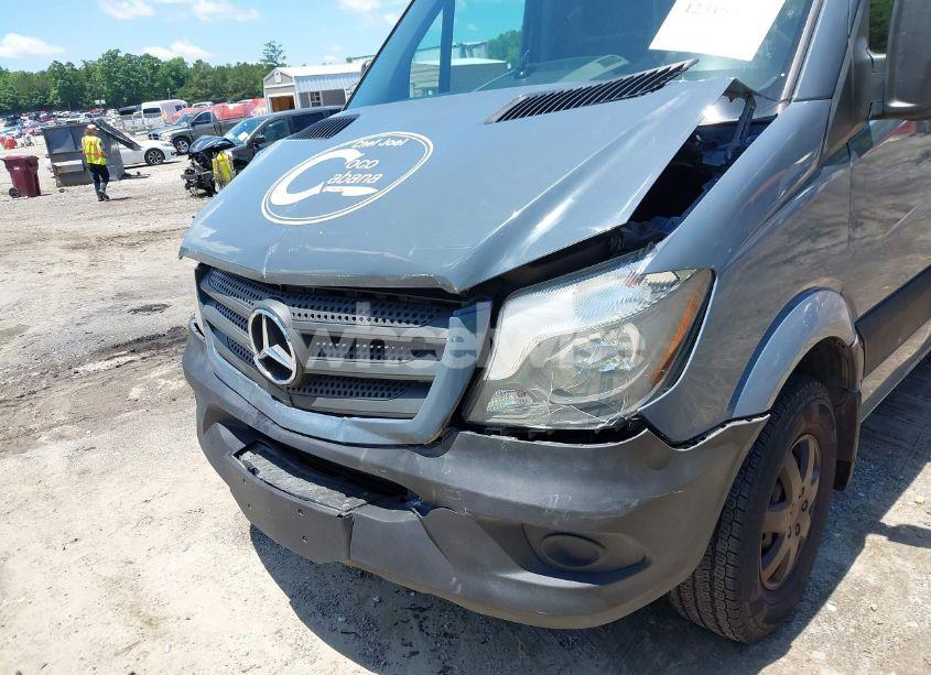 Photo 6 of 2018 Mercedes-benz Sprinter 2500 STANDARD ROOF V6 (VIN WD3PE7CD9JP640248)