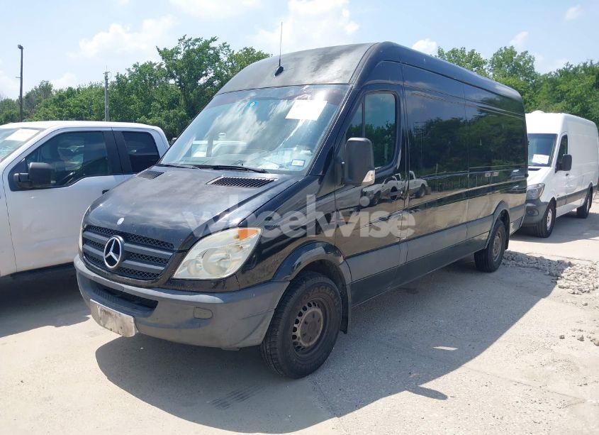 Photo 2 of 2010 Mercedes-benz Sprinter VAN 2500 HIGH ROOF (VIN WD3PE8CC0A5424068)