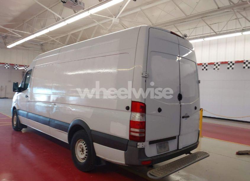 Photo 3 of 2015 Mercedes-benz Sprinter 2500 HIGH ROOF (VIN WD3PE8DB8FP136431)