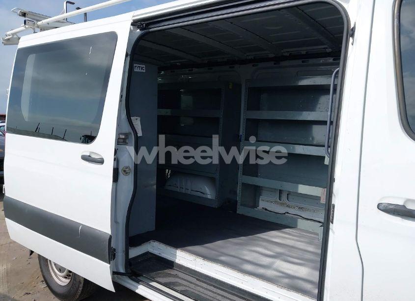 Photo 8 of 2019 Mercedes-benz Sprinter 2500 (VIN WD3PF0CD5KP037660)