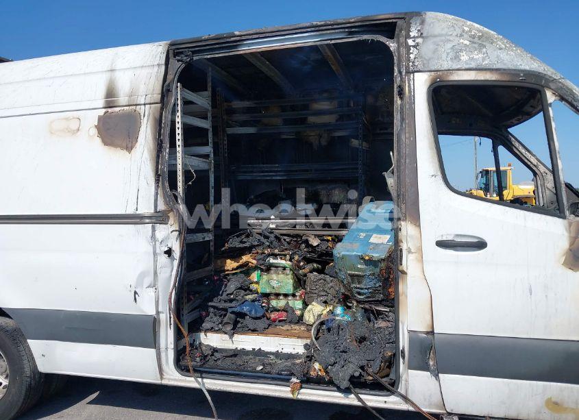 Photo 11 of 2019 Mercedes-benz Sprinter 3500XD HIGH ROOF V6 (VIN WD3PF4CC0KP038696)