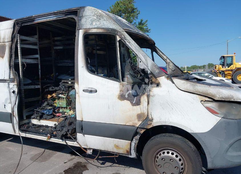 Photo 12 of 2019 Mercedes-benz Sprinter 3500XD HIGH ROOF V6 (VIN WD3PF4CC0KP038696)