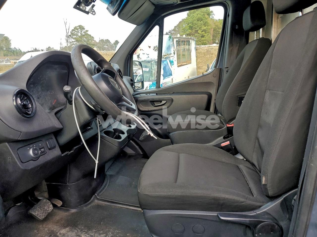 Photo 7 of 2019 MERCEDES BENZ SPRINTER 2500 EXT HIGH ROOF 3.0L V6 TDSL (VIN WD4PF0CD3KT006653)
