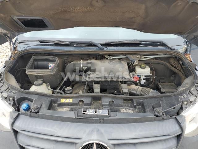 Photo 7 of 2019 MERCEDES-BENZ SPRINTER 2500/3500 (VIN WD4PF1CD1KP138647)
