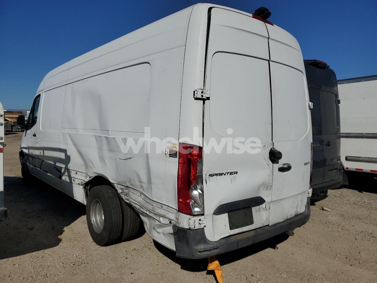 Photo 2 of 2019 MERCEDES BENZ SPRINTER DELIVERY VAN (VIN WD4PF1CD4KP163137)