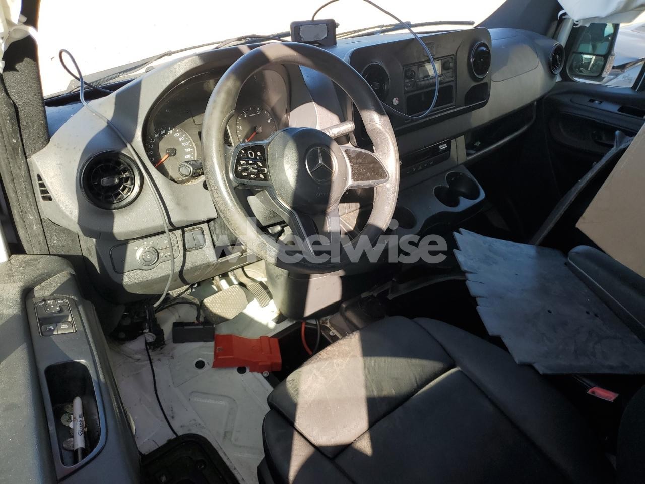 Photo 8 of 2019 MERCEDES BENZ SPRINTER DELIVERY VAN (VIN WD4PF1CD4KP163137)