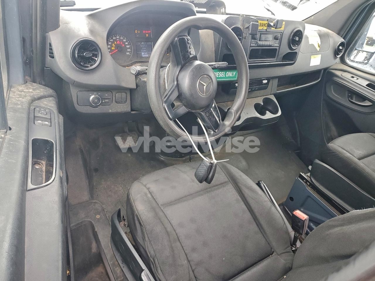 Photo 8 of 2019 MERCEDES BENZ SPRINTER 2500 DELIVERY VAN (VIN WD4PF1CD8KP142078)
