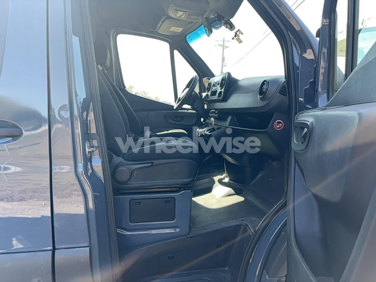 Photo 5 of 2019 MERCEDES-BENZ SPRINTER 2500/3500 (VIN WD4PF1CD8KP143442)
