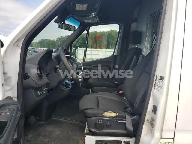 Photo 10 of 2019 MERCEDES-BENZ SPRINTER 2500/3500 (VIN WD4PF1CD9KP022953)