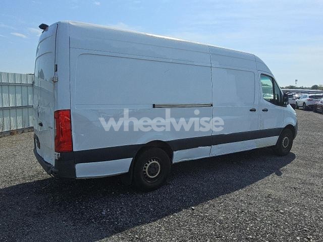 Photo 3 of 2019 MERCEDES-BENZ SPRINTER 2500/3500 (VIN WD4PF1CD9KP022953)