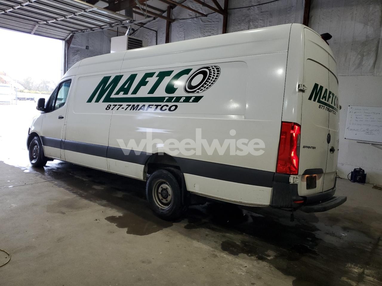 Photo 3 of 2019 MERCEDES-BENZ SPRINTER UTILITY / SERVICE VAN (VIN WD4PF1CD9KP183576)