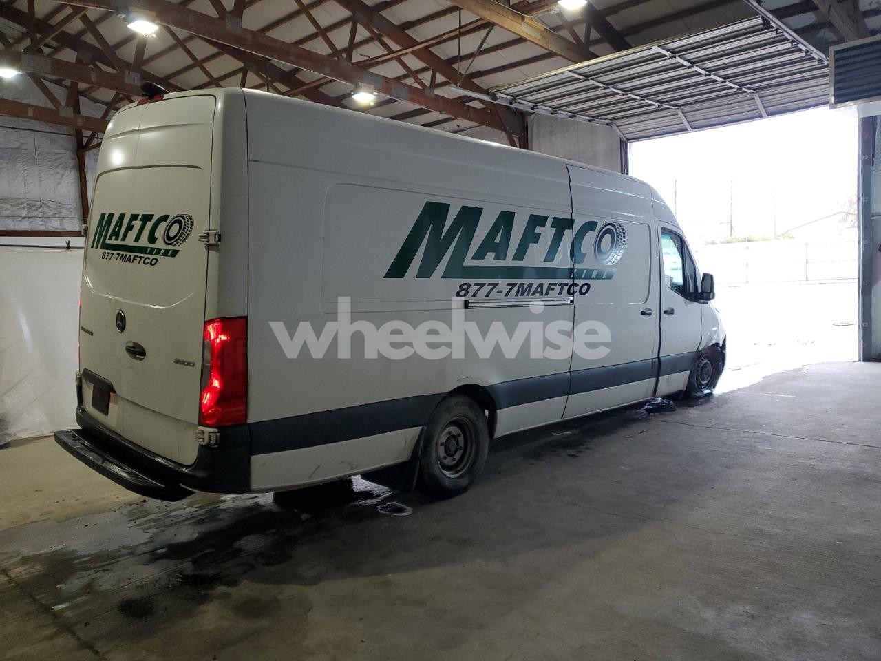 Photo 4 of 2019 MERCEDES-BENZ SPRINTER UTILITY / SERVICE VAN (VIN WD4PF1CD9KP183576)