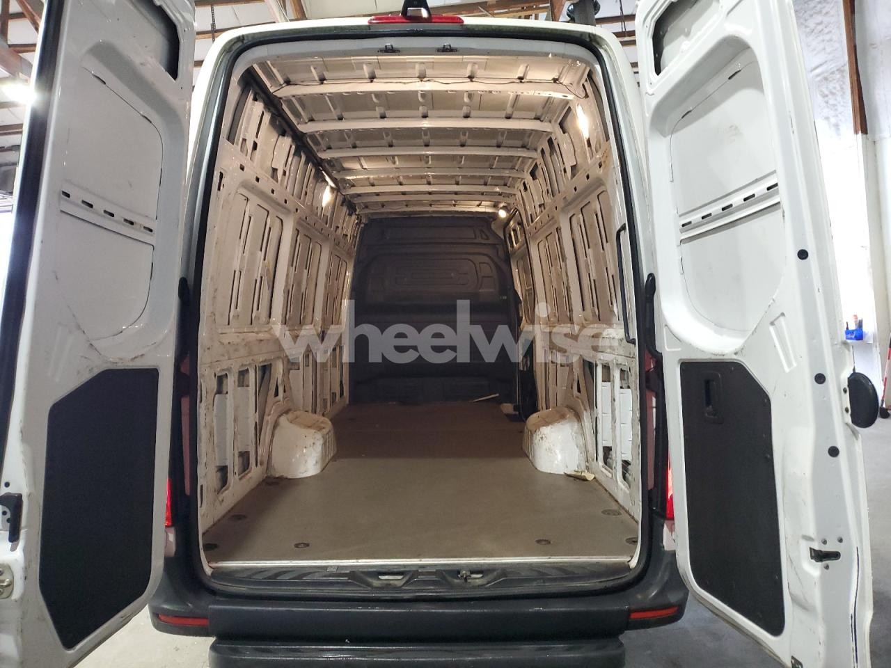 Photo 6 of 2019 MERCEDES-BENZ SPRINTER UTILITY / SERVICE VAN (VIN WD4PF1CD9KP183576)