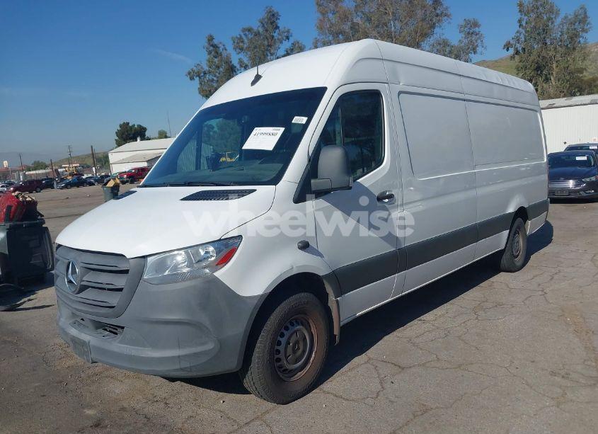 Photo 2 of 2019 Mercedes-benz Sprinter 2500 HIGH ROOF I4 (VIN WD4PF1ED2KT013726)