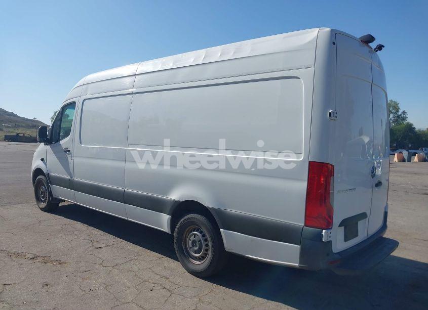 Photo 3 of 2019 Mercedes-benz Sprinter 2500 HIGH ROOF I4 (VIN WD4PF1ED2KT013726)