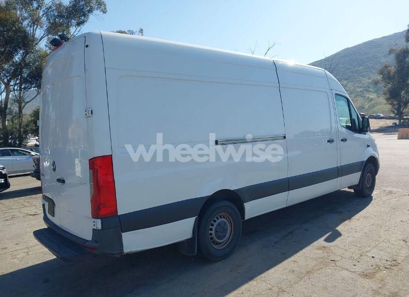 Photo 4 of 2019 Mercedes-benz Sprinter 2500 HIGH ROOF I4 (VIN WD4PF1ED2KT013726)