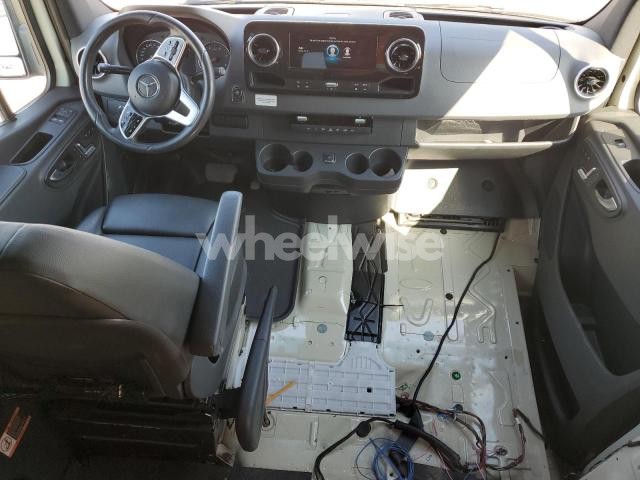 Photo 6 of 2019 MERCEDES-BENZ SPRINTER 3500/4500 (VIN WD4PF4CD4KP115591)