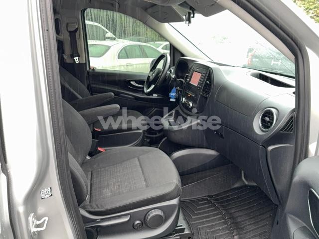 Photo 4 of 2017 MERCEDES-BENZ METRIS N/A (VIN WD4PG2EE4H3222082)