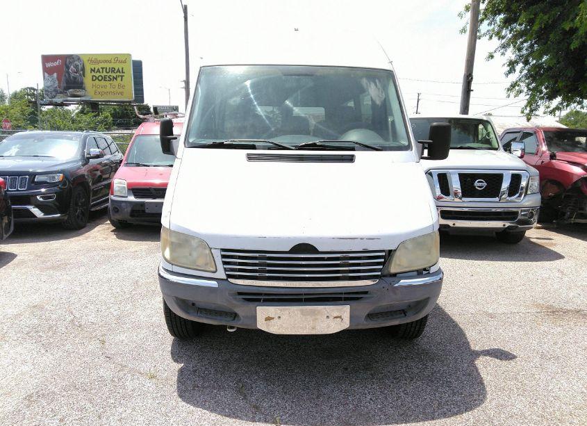 Photo 12 of 2002 Freightliner Sprinter N/A (VIN WD5WD641925385182)