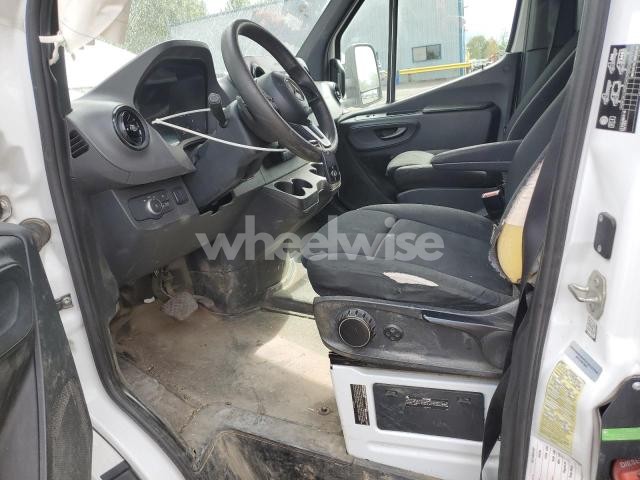 Photo 3 of 2019 MERCEDES-BENZ SPRINTER 3500/4500 (VIN WDAPF3CD1KN034700)