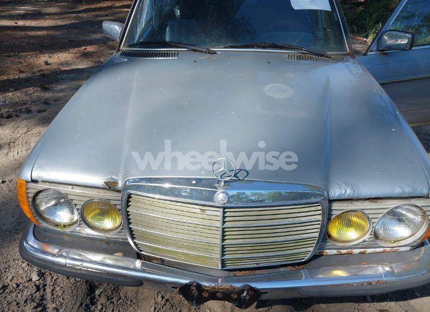 Photo 10 of 1981 Mercedes Benz 240D (VIN WDB12303312096970)