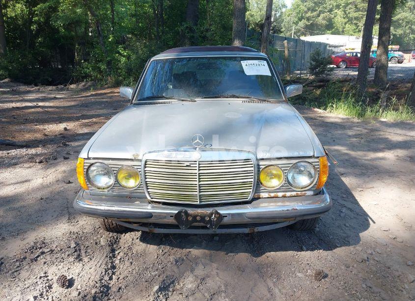 Photo 12 of 1981 Mercedes Benz 240D (VIN WDB12303312096970)