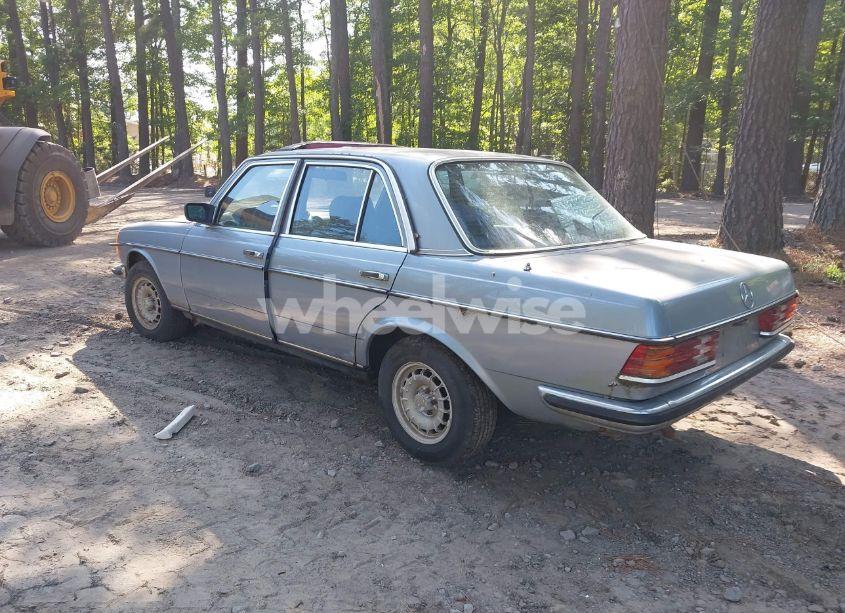 Photo 3 of 1981 Mercedes Benz 240D (VIN WDB12303312096970)