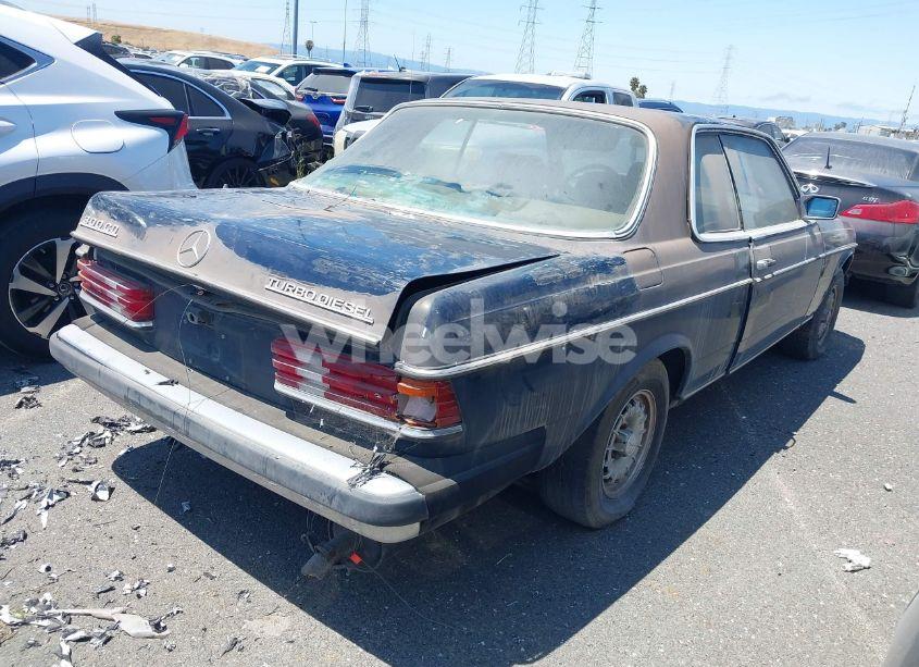 Photo 4 of 1982 Mercedes-benz 300 CDT (VIN WDBAB53A7CB000357)