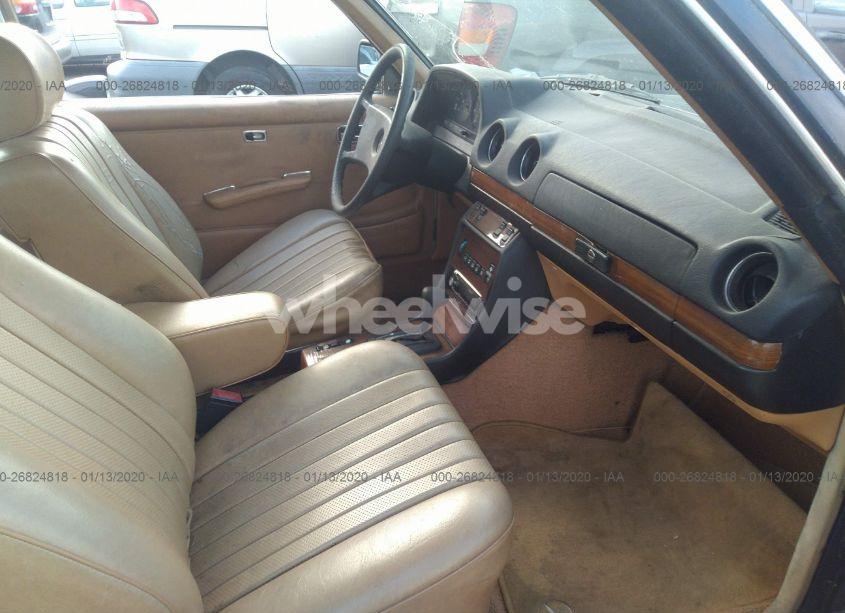 Photo 5 of 1982 Mercedes-benz 300 CDT (VIN WDBAB53A7CB000357)