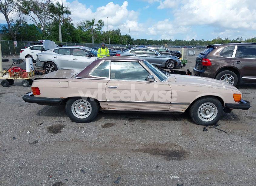 Photo 13 of 1983 Mercedes-benz 380 SL (VIN WDBBA45A1DB020815)