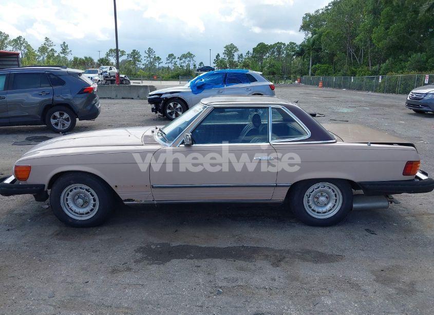 Photo 14 of 1983 Mercedes-benz 380 SL (VIN WDBBA45A1DB020815)