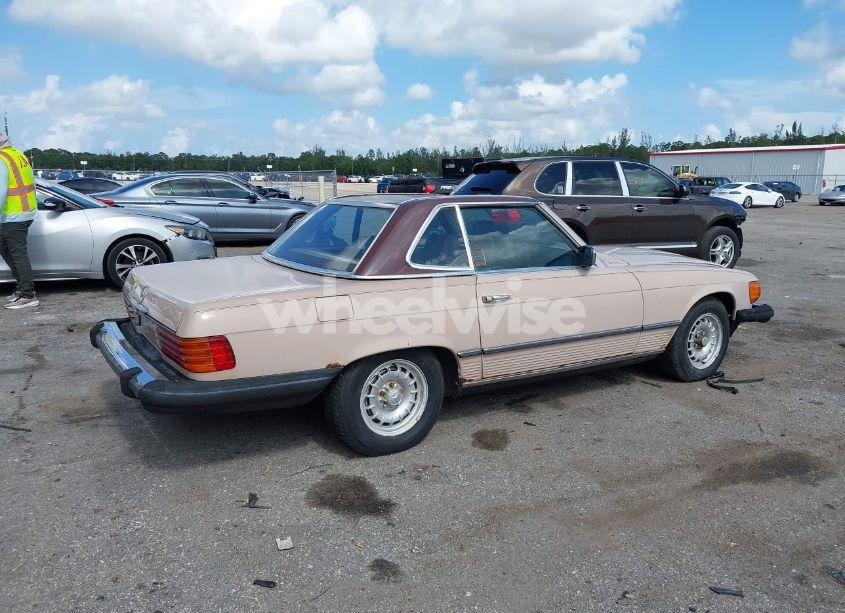 Photo 19 of 1983 Mercedes-benz 380 SL (VIN WDBBA45A1DB020815)