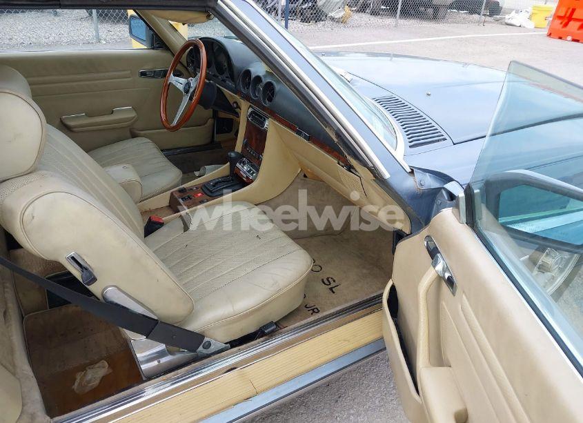 Photo 5 of 1985 Mercedes-benz 380 SL (VIN WDBBA45C7FA020232)