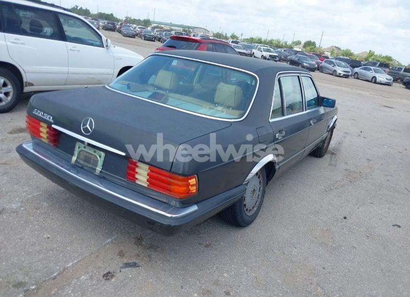 Photo 4 of 1989 Mercedes-benz 420 SEL (VIN WDBCA35E1KA466385)