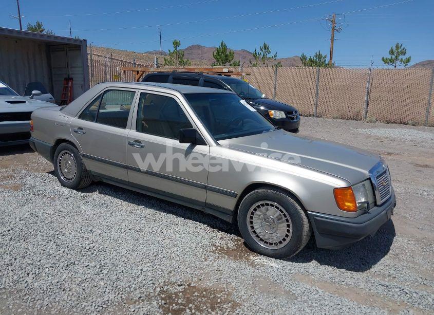 1986 Mercedes-benz 300 E (VIN WDBEA30DXGA214357) main photo