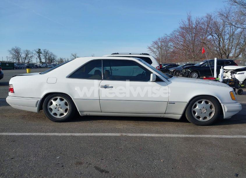 Photo 13 of 1994 Mercedes-benz E 320 (VIN WDBEA52E0RC079107)