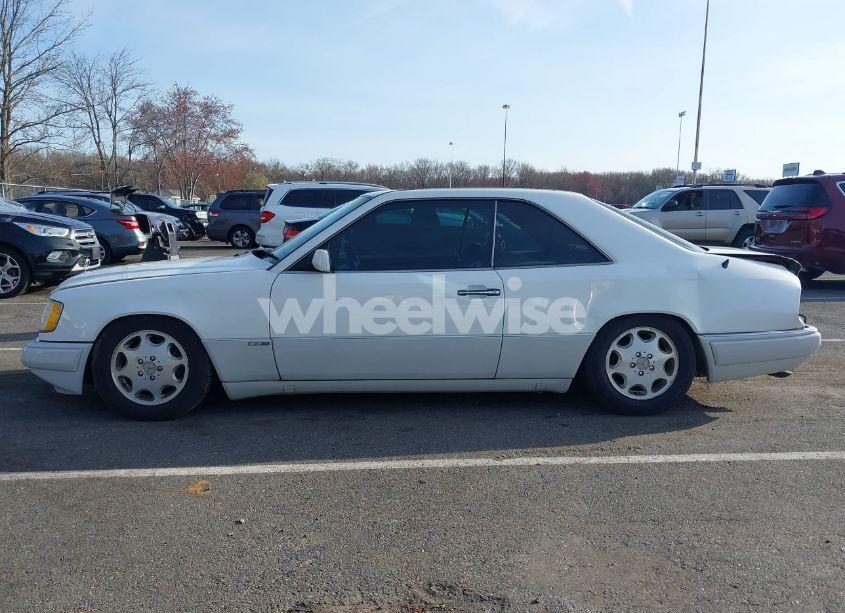 Photo 14 of 1994 Mercedes-benz E 320 (VIN WDBEA52E0RC079107)