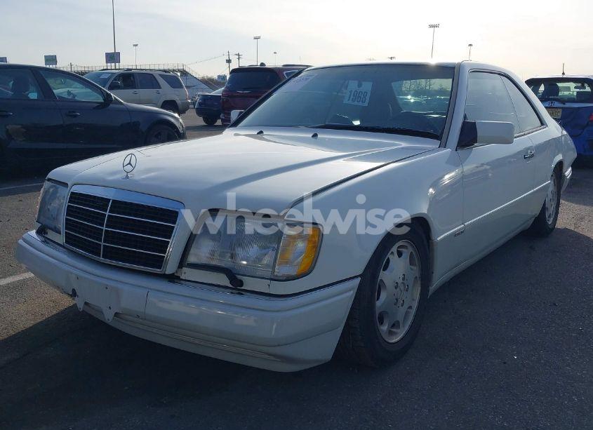 Photo 2 of 1994 Mercedes-benz E 320 (VIN WDBEA52E0RC079107)