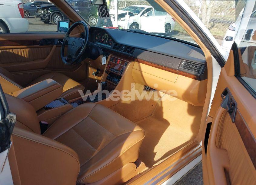 Photo 5 of 1994 Mercedes-benz E 320 (VIN WDBEA52E0RC079107)