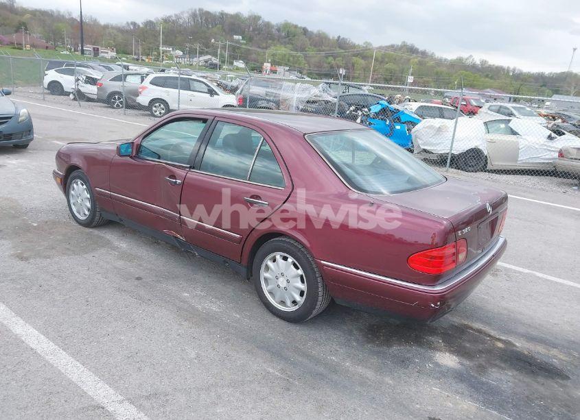 Photo 3 of 1996 Mercedes-benz E 320 (VIN WDBJF55F1TJ014578)