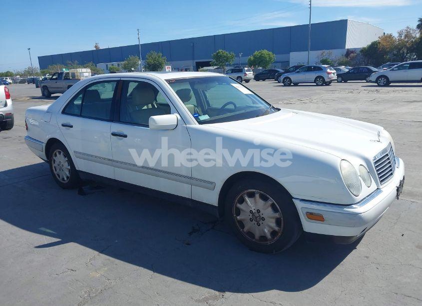 1996 Mercedes-benz E 320 (VIN WDBJF55F1TJ014659) main photo