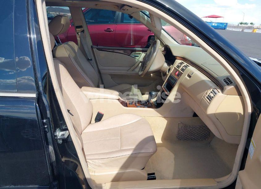 Photo 5 of 2000 Mercedes-benz E 320 (VIN WDBJF65J0YB019511)