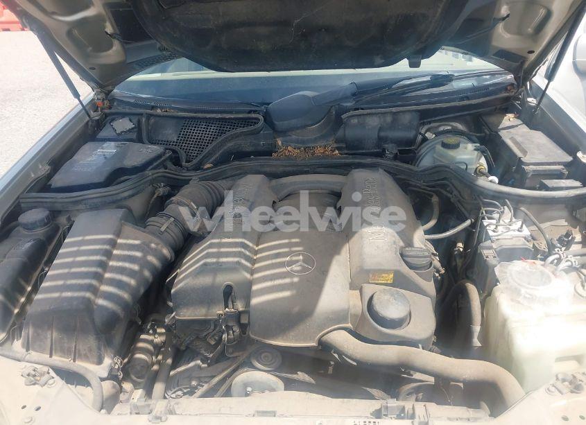 Photo 10 of 1999 Mercedes-benz E 320 AWD (VIN WDBJH82F8XX022566)