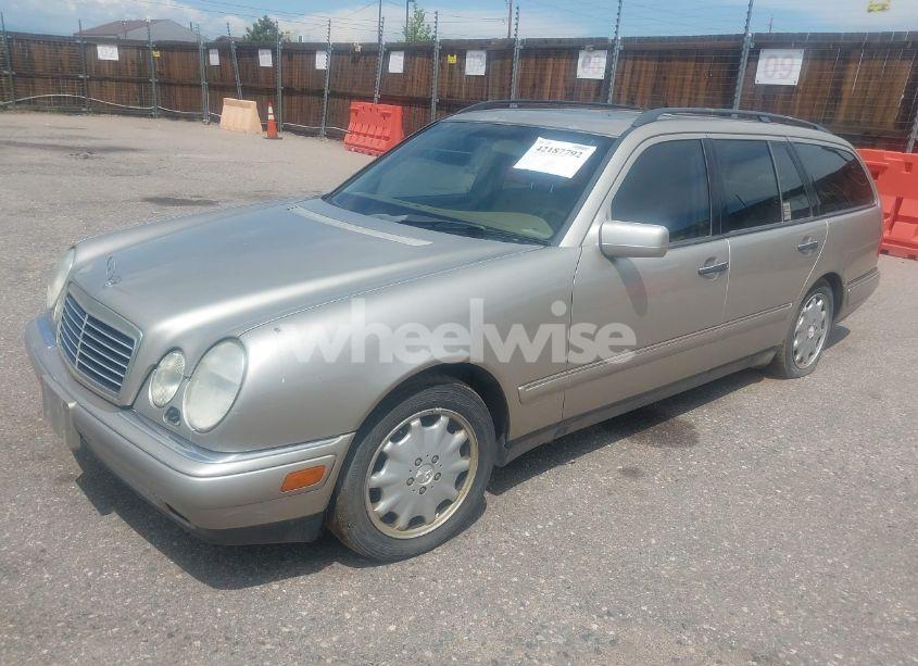 Photo 2 of 1999 Mercedes-benz E 320 AWD (VIN WDBJH82F8XX022566)