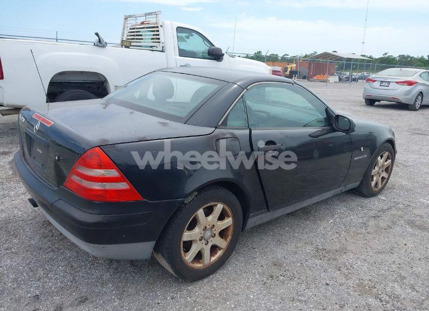 Photo 4 of 1999 Mercedes-benz Slk 230 KOMPRESSOR (VIN WDBKK47F0XF086064)