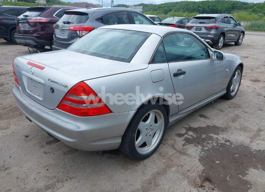 Photo 4 of 1999 Mercedes-benz Slk 230 KOMPRESSOR (VIN WDBKK47F0XF100495)